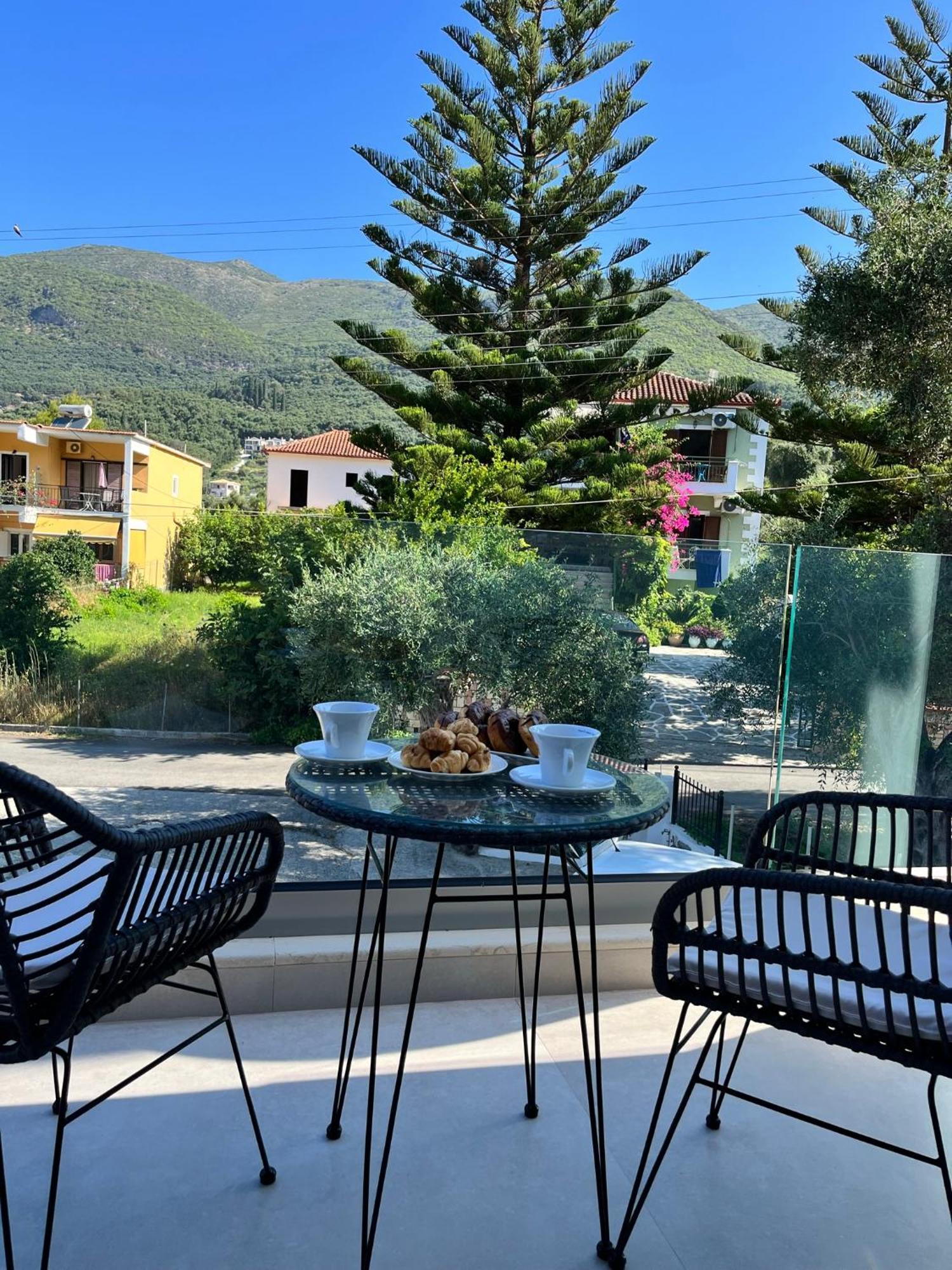 Maison Deluxe Studios And Apartment Parga Exterior photo